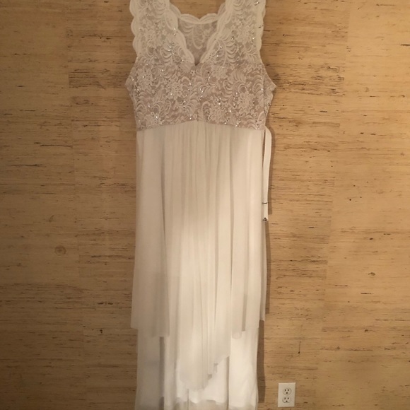 Evening Gown - Picture 3 of 3